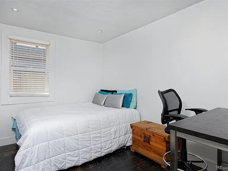 2111 S Bannock St — Photo 8