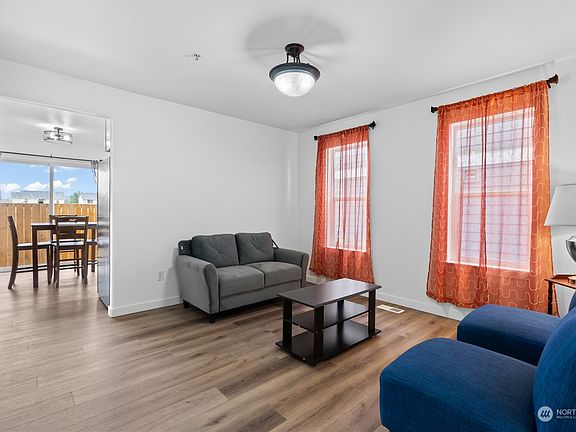 5th image of 17616 26th Ave E #1