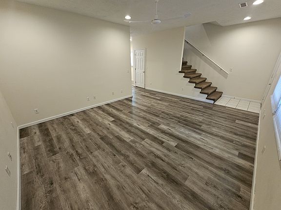 4th image of 8 Holly Dr APT 35