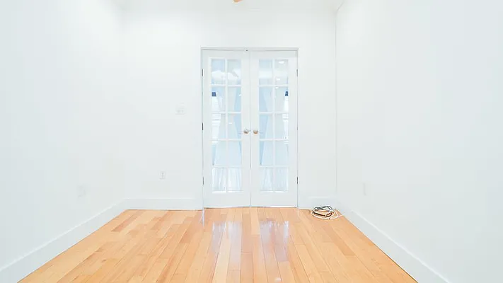 Rented by Nooklyn NYC LLC | media 12