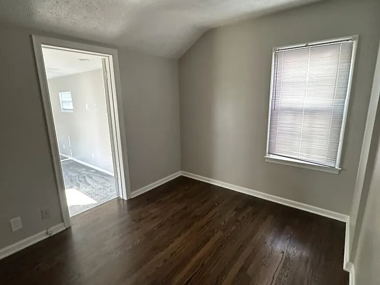 387 E Royal Forest Blvd — Photo 27