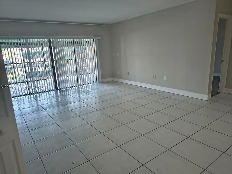 7001 Loch Isle Dr S #7001 — Photo 4