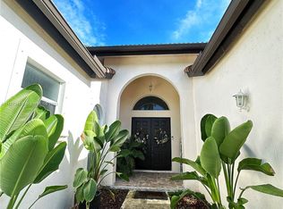 15462 SW 274th St, Homestead, FL 33032