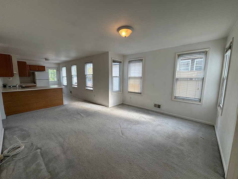 Entering Living Area towards Kitchen