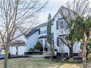 93 Heman St, Edison, NJ 08837