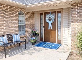 211 Big Island Loop, Deville, LA 71328