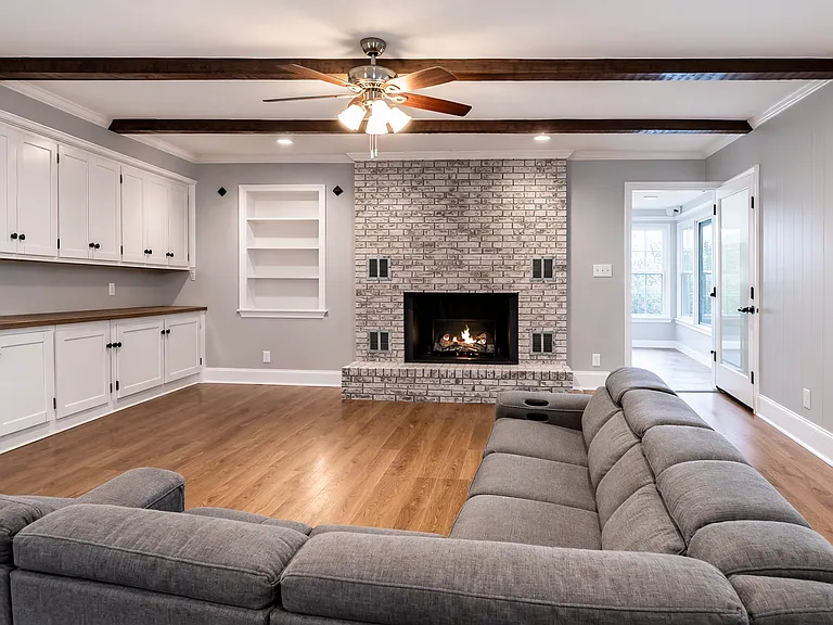 215 Kingston Rd — Photo 8