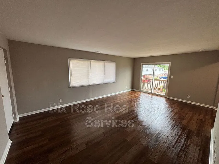 415 Sycamore Rd #D3 — Photo 6