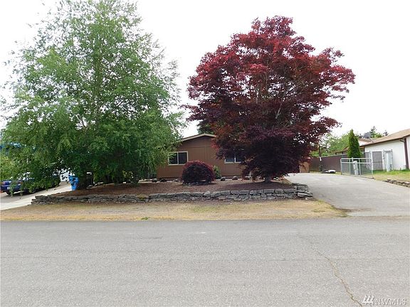 5th image of 4401 35th Ave SE