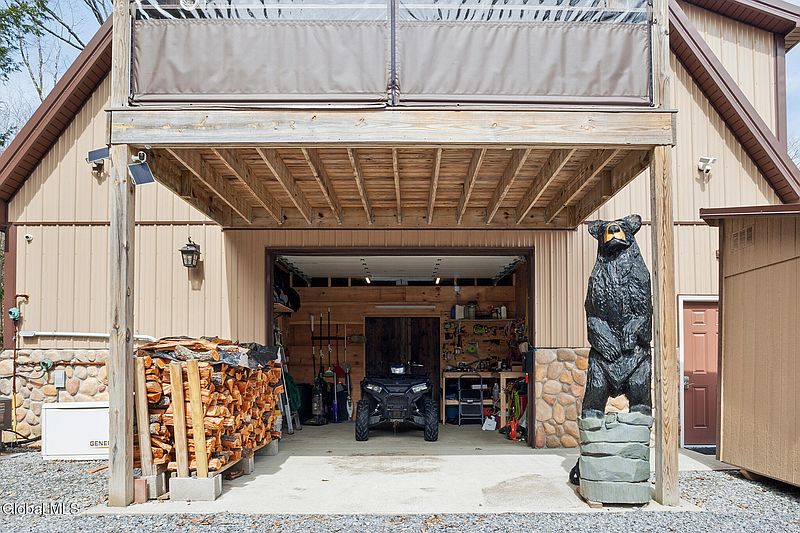 3rd image of 380 Mallon Road
