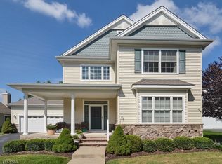 12 Peregrine Dr, Washington, NJ 07882