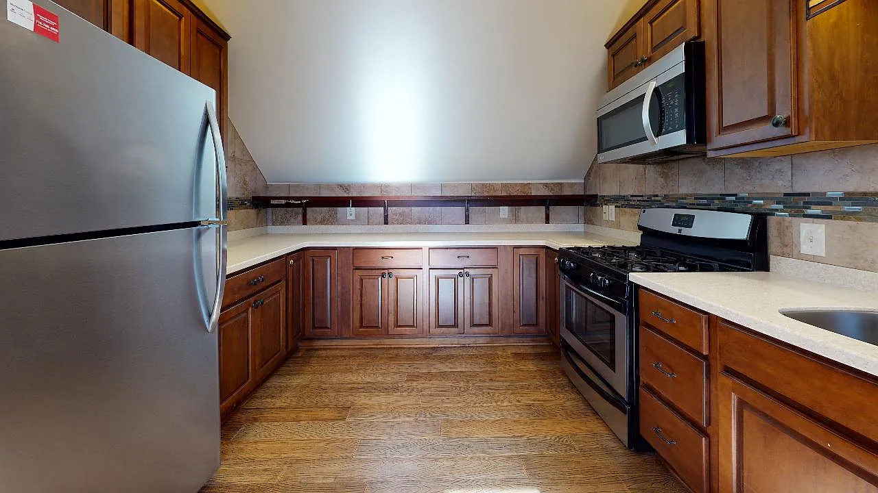 565 Elmwood Avenue — Photo 4