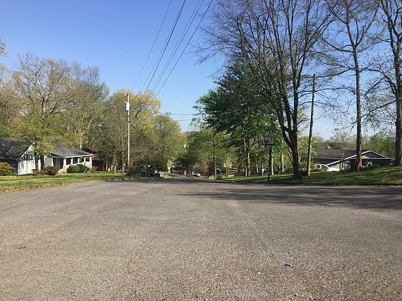4th image of 639 Tallwood Trl NE