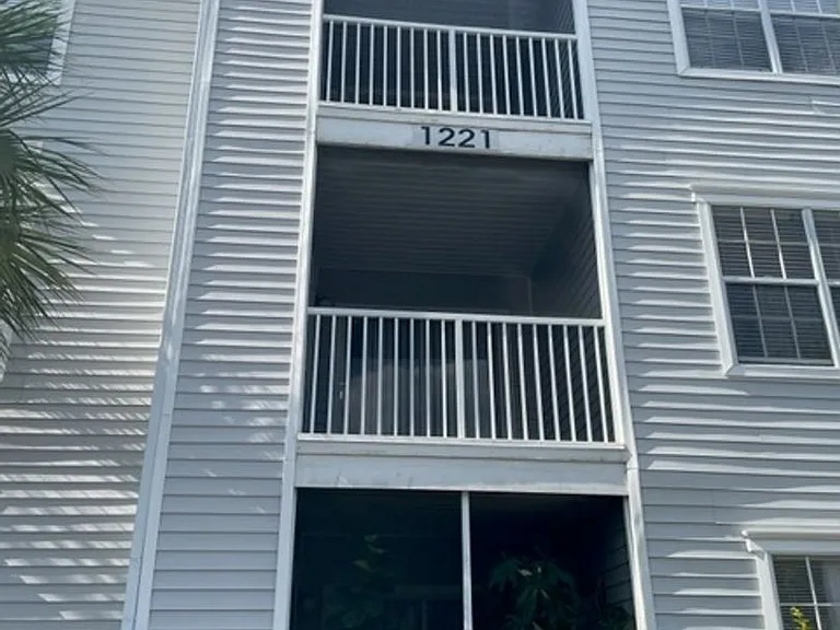 1221 Bermuda Lakes Ln #202 — Photo 2