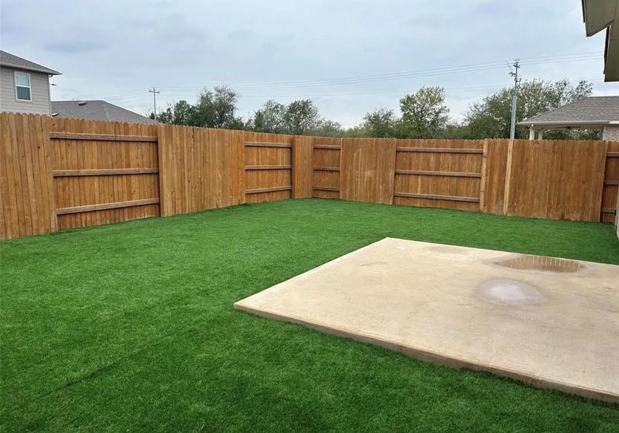 3 bed, 2.0 bath, 1449 sqft, $1,900 — Photo 4