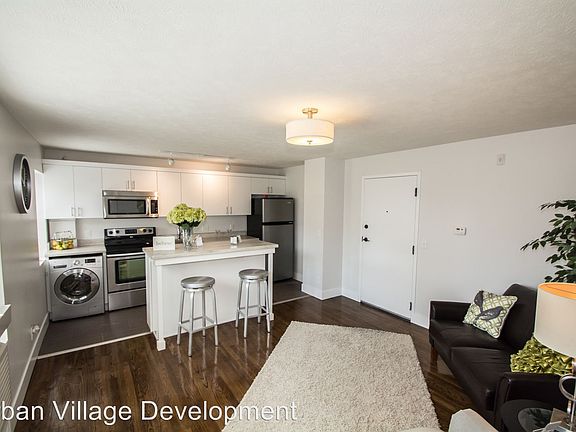 3rd image of 836 Park Ave #203