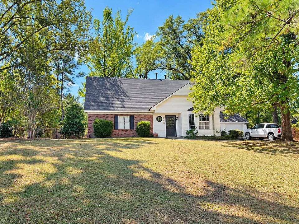 1st image of 206 Circle Dr