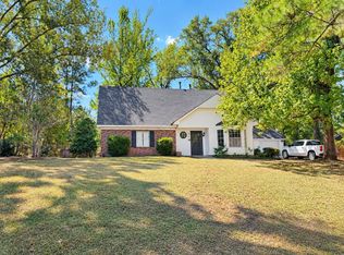 206 Circle Dr, Many, LA 71449
