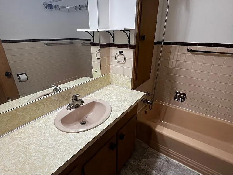 33 Susan Ln — Photo 11