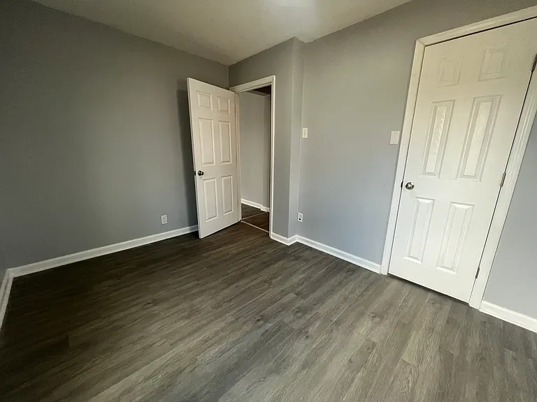 4000 Churchman Ave — Photo 4