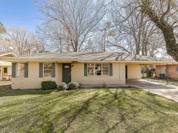 8382 Sharon Hills Blvd, Baton Rouge, LA 70811