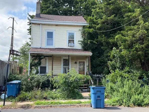 52 Harrison Ave, Morrisville, PA 19067