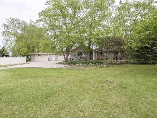 N8154 Lange LANE, Watertown, WI 53094