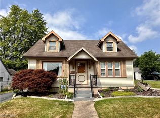 28 Poplar Ave, Niles, OH