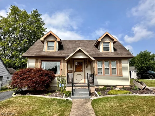 28 Poplar Ave, Niles, OH 44446