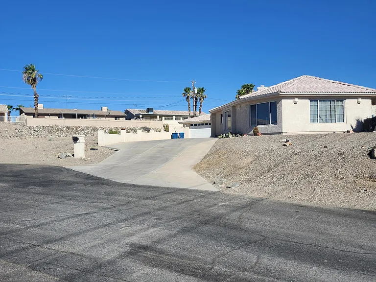 1776 Lear Bay — Photo 2