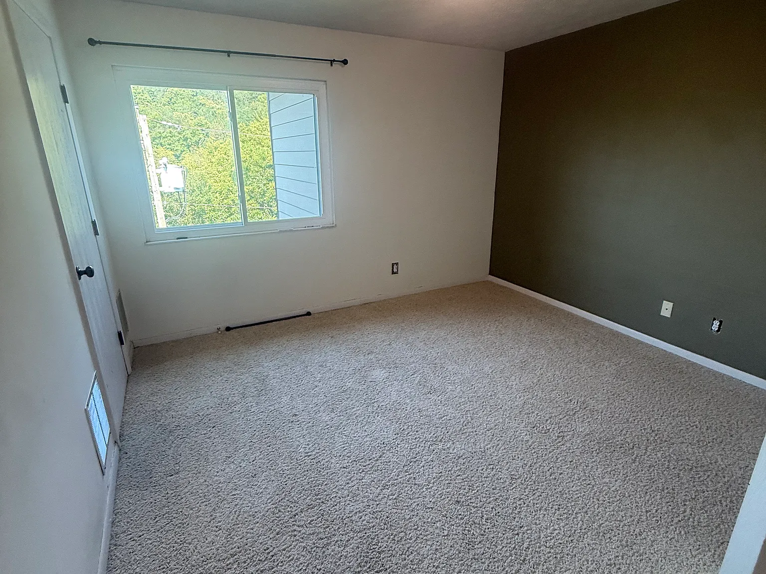 2 bed, 1000 sqft, $1,500 — Photo 4