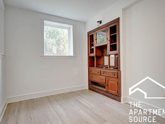 5th image of 1042 N Kedzie Ave #G