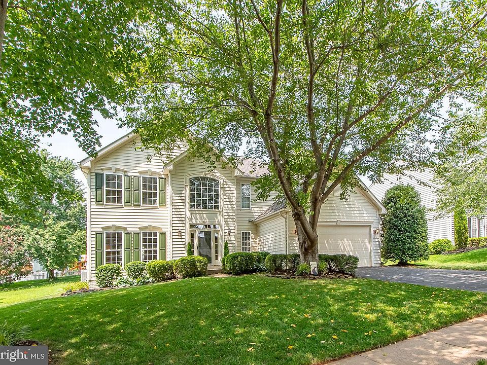 1st image of 364 Singleton Cir