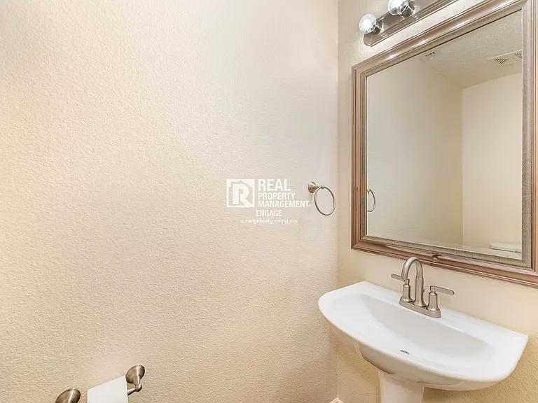 3929 Acorn Ln — Photo 26