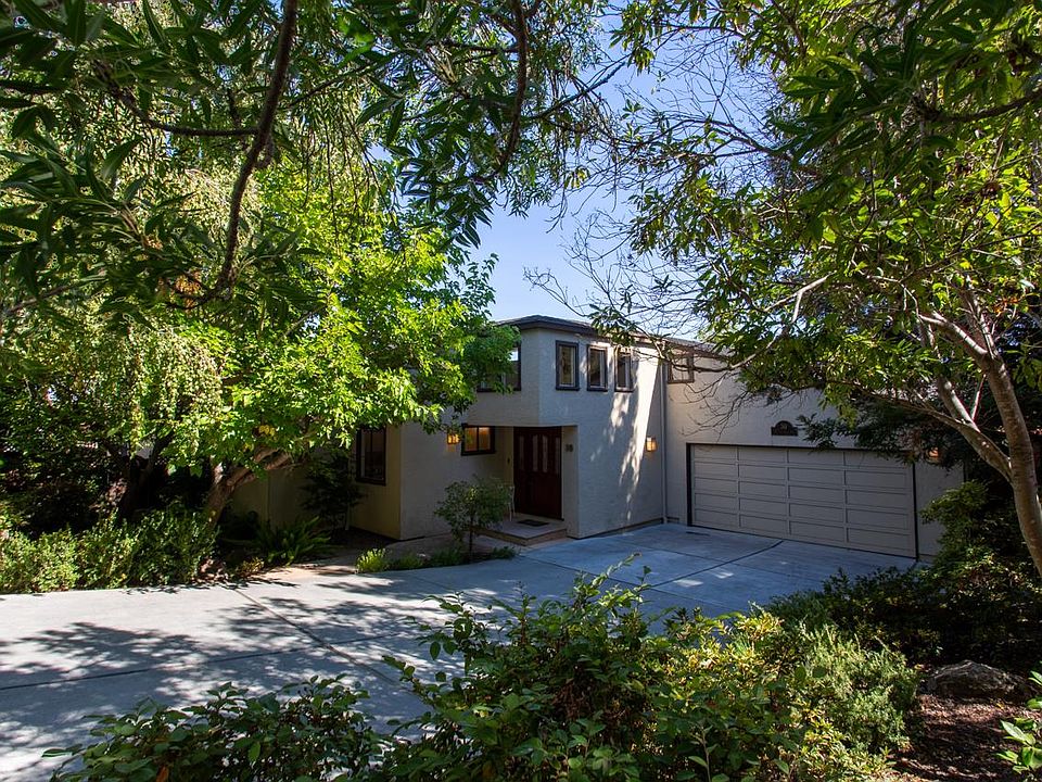 1st image of 30 La Barthe Ln