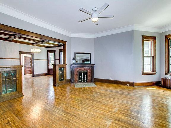 4th image of 2727 Polk St NE #1
