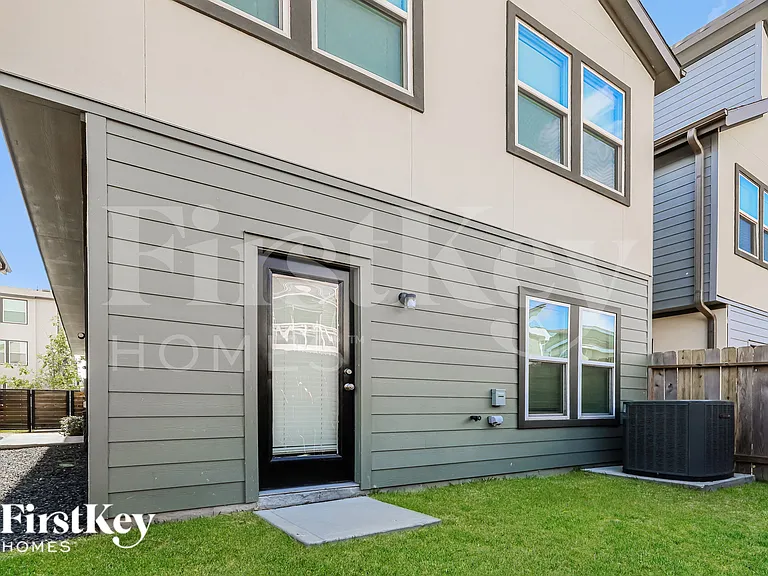 18322 W Centro Cir — Photo 18