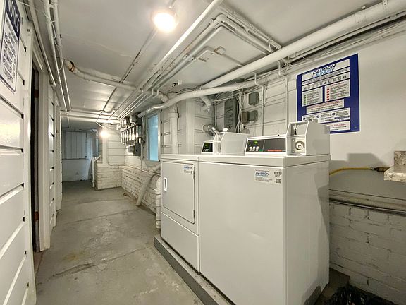 2nd image of 657-661 Clayton St #659
