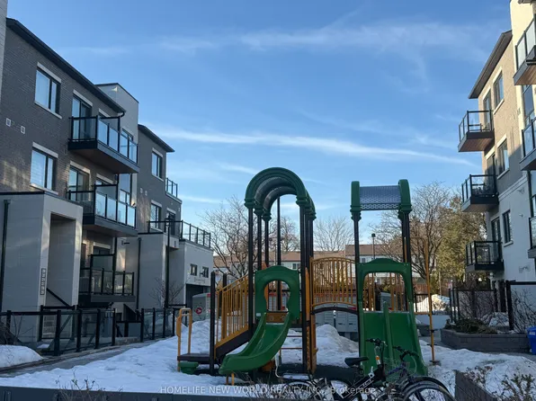 60 Morecambe Gate #C319, Toronto, ON M1W 2N6