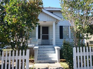 6737 11th Ave NW, Seattle, WA 98117