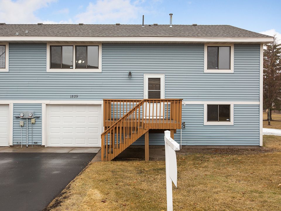 1st image of 1529 127th Ln NE