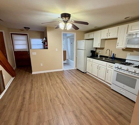 3rd image of 20 Hopkins St #20