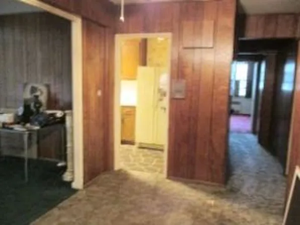 2427 East 29th Street image 1 of 5