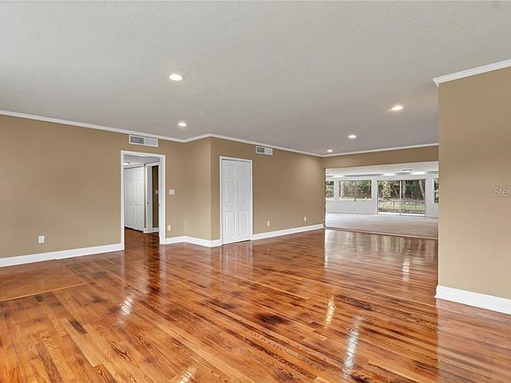 5th image of 1000 E Harwood St