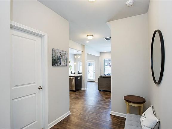 3rd image of 44 Greenfield Dr
