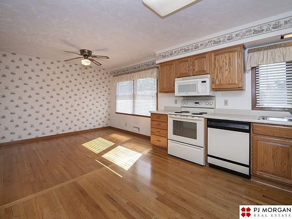 4th image of 9219 Meadow Dr