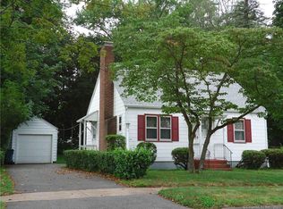 32 Salem Rd, Manchester, CT 06040