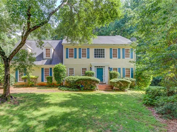 218 Oakmoor Ct, Lawrenceville, GA 30043
