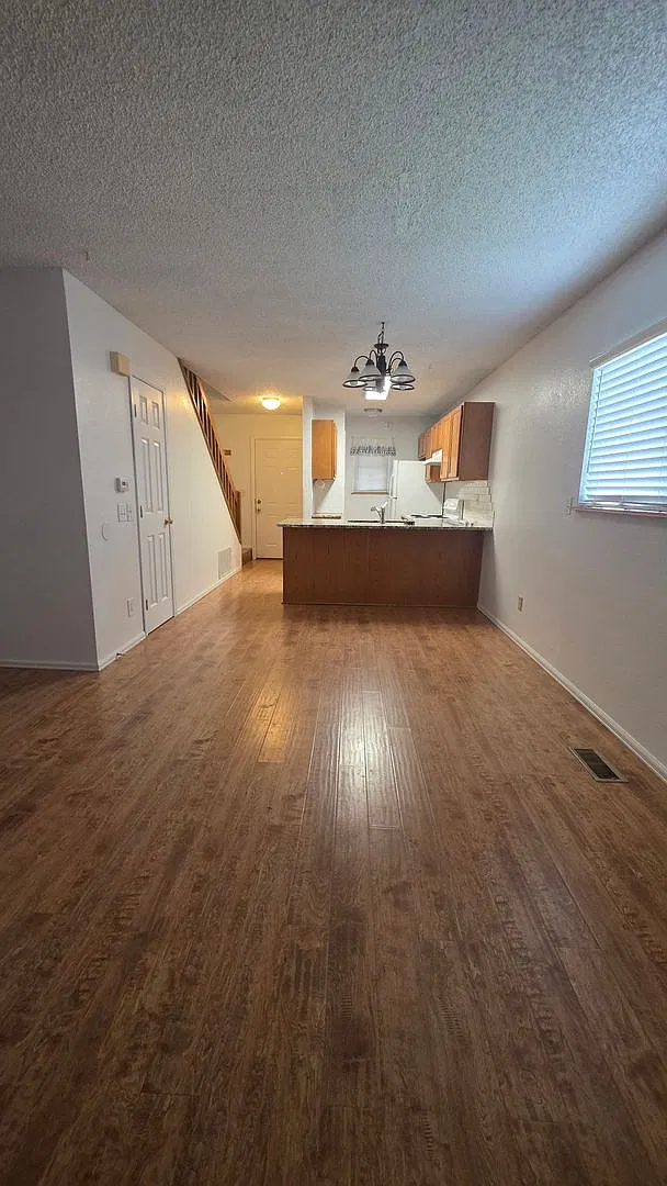 Cooper Ave 1529 — Photo 4