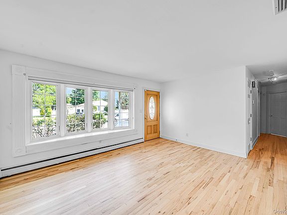 5th image of 16 Jackson Avenue